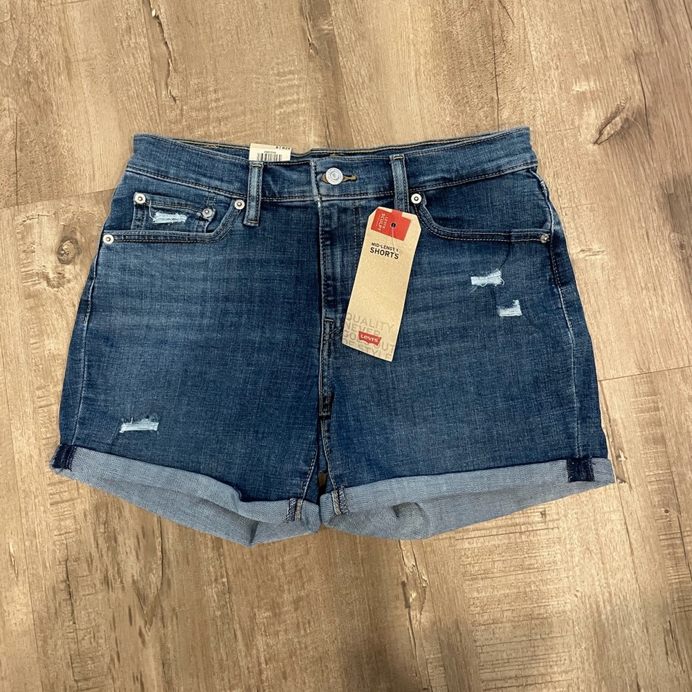 Levi’s sculpt shorts